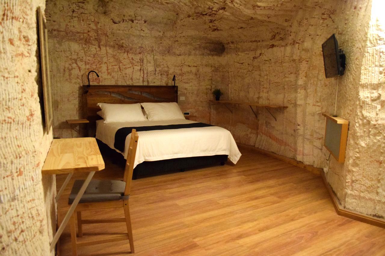 Dug Out B&B Coober Pedy Buitenkant foto