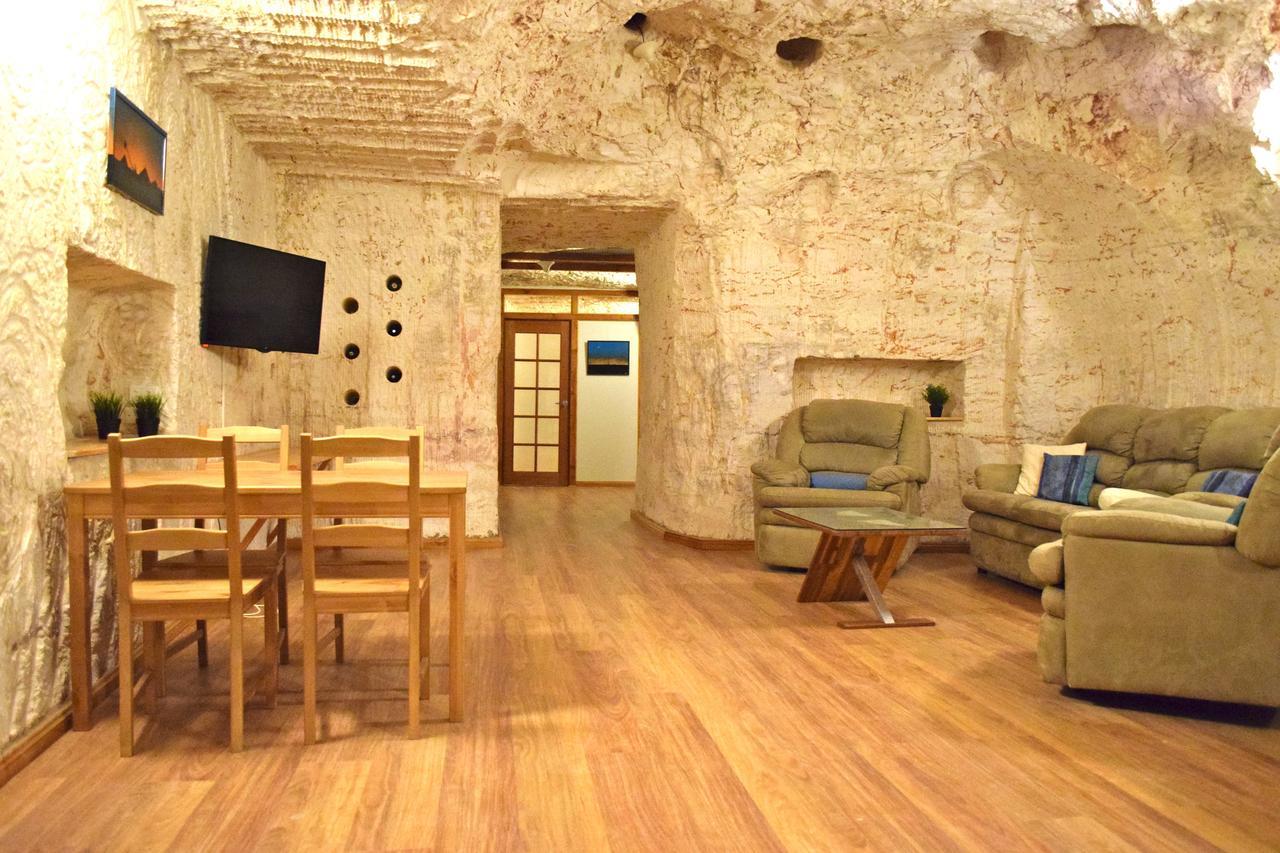 Dug Out B&B Coober Pedy Buitenkant foto