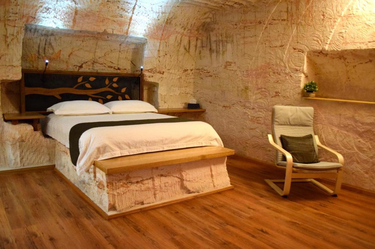 Dug Out B&B Coober Pedy Buitenkant foto