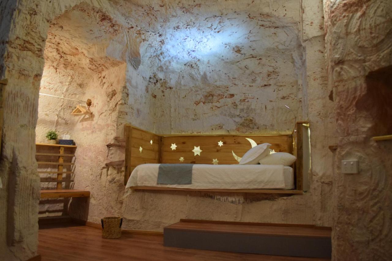 Dug Out B&B Coober Pedy Buitenkant foto